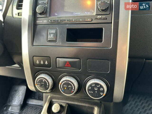 Чорний Ніссан ІксТрейл, об'ємом двигуна 2 л та пробігом 125 тис. км за 12999 $, фото 30 на Automoto.ua