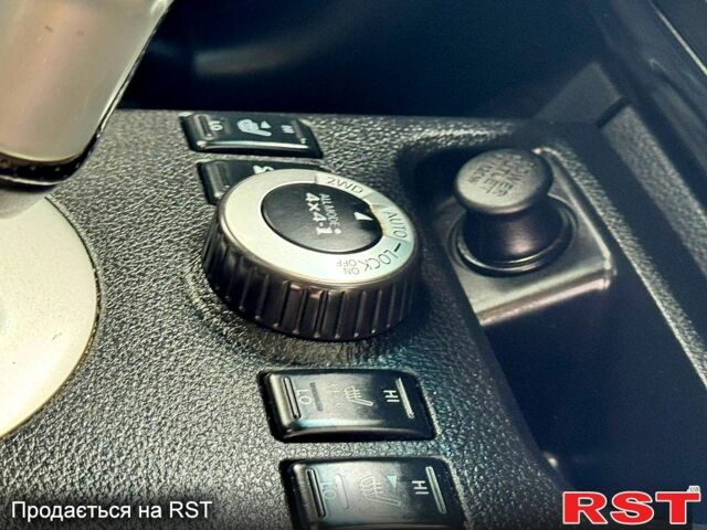 Черный Ниссан ИксТрейл, объемом двигателя 2.5 л и пробегом 159 тыс. км за 11780 $, фото 7 на Automoto.ua