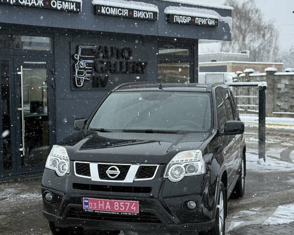 Черный Ниссан ИксТрейл, объемом двигателя 2 л и пробегом 258 тыс. км за 11999 $, фото 1 на Automoto.ua