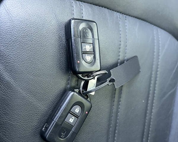 Черный Ниссан ИксТрейл, объемом двигателя 2 л и пробегом 125 тыс. км за 12300 $, фото 49 на Automoto.ua