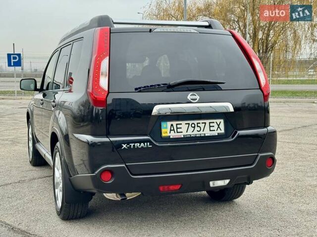 Черный Ниссан ИксТрейл, объемом двигателя 2 л и пробегом 11 тыс. км за 18500 $, фото 8 на Automoto.ua