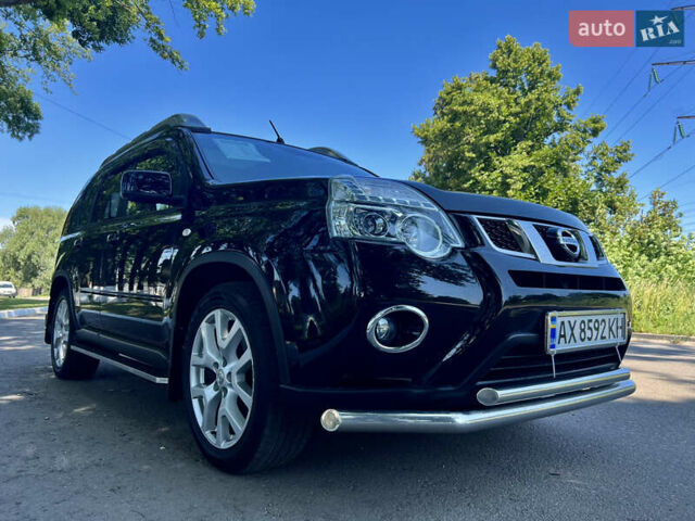 Черный Ниссан ИксТрейл, объемом двигателя 2 л и пробегом 125 тыс. км за 12300 $, фото 24 на Automoto.ua