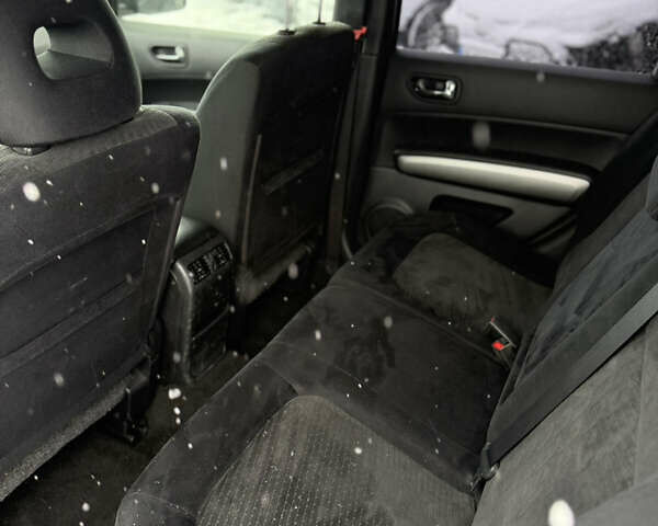 Черный Ниссан ИксТрейл, объемом двигателя 2 л и пробегом 258 тыс. км за 11999 $, фото 17 на Automoto.ua