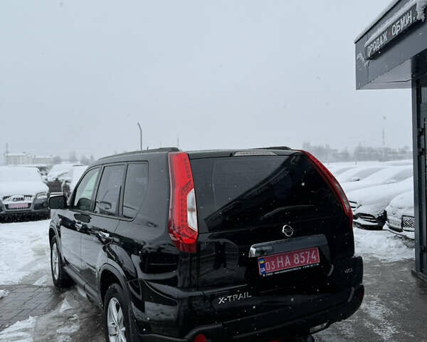 Черный Ниссан ИксТрейл, объемом двигателя 2 л и пробегом 258 тыс. км за 11999 $, фото 5 на Automoto.ua