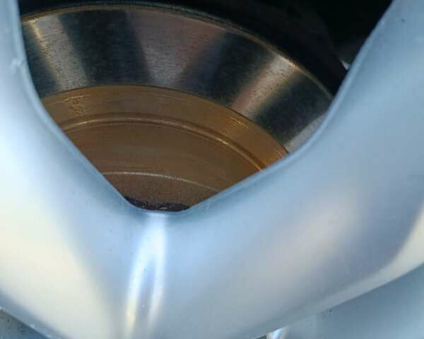 Черный Ниссан ИксТрейл, объемом двигателя 2 л и пробегом 132 тыс. км за 12800 $, фото 6 на Automoto.ua