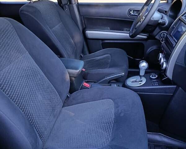 Черный Ниссан ИксТрейл, объемом двигателя 2 л и пробегом 132 тыс. км за 12800 $, фото 18 на Automoto.ua