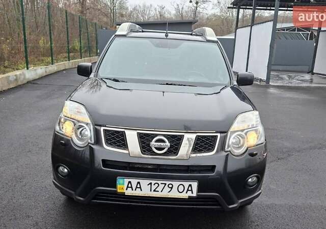 Черный Ниссан ИксТрейл, объемом двигателя 2 л и пробегом 213 тыс. км за 11950 $, фото 11 на Automoto.ua