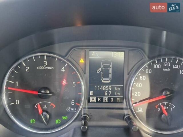 Черный Ниссан ИксТрейл, объемом двигателя 2 л и пробегом 114 тыс. км за 14000 $, фото 8 на Automoto.ua