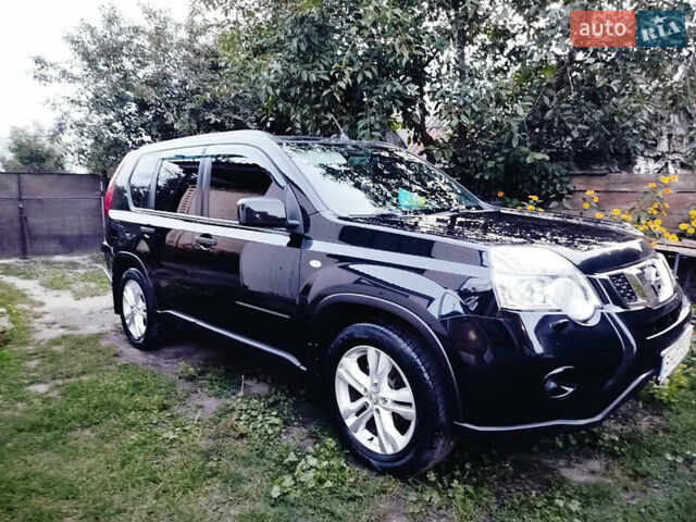 Чорний Ніссан ІксТрейл, об'ємом двигуна 2 л та пробігом 190 тис. км за 11700 $, фото 5 на Automoto.ua
