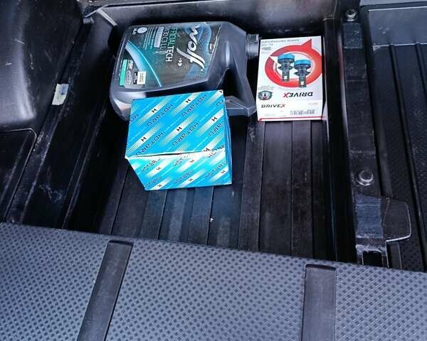 Черный Ниссан ИксТрейл, объемом двигателя 2 л и пробегом 132 тыс. км за 12800 $, фото 20 на Automoto.ua