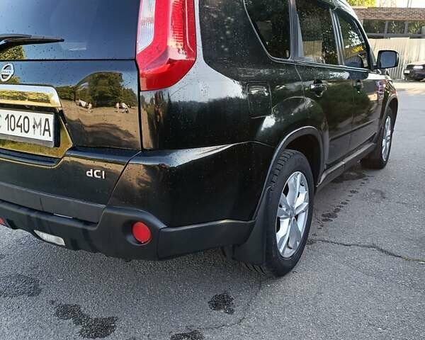 Черный Ниссан ИксТрейл, объемом двигателя 2 л и пробегом 132 тыс. км за 12800 $, фото 19 на Automoto.ua