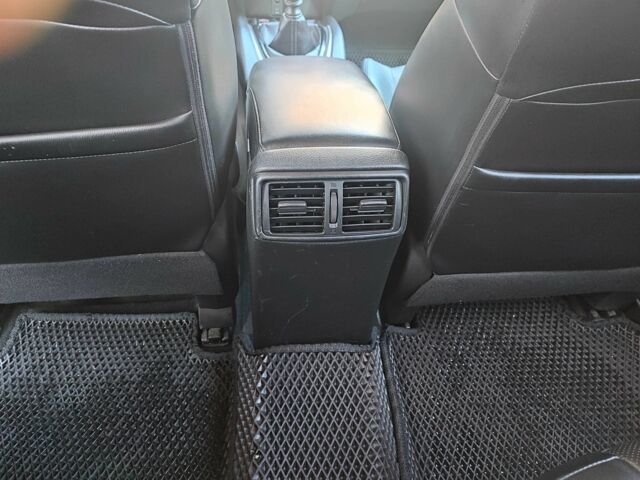 Черный Ниссан ИксТрейл, объемом двигателя 1.6 л и пробегом 223 тыс. км за 15000 $, фото 16 на Automoto.ua