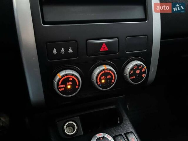 Черный Ниссан ИксТрейл, объемом двигателя 2 л и пробегом 250 тыс. км за 12990 $, фото 26 на Automoto.ua