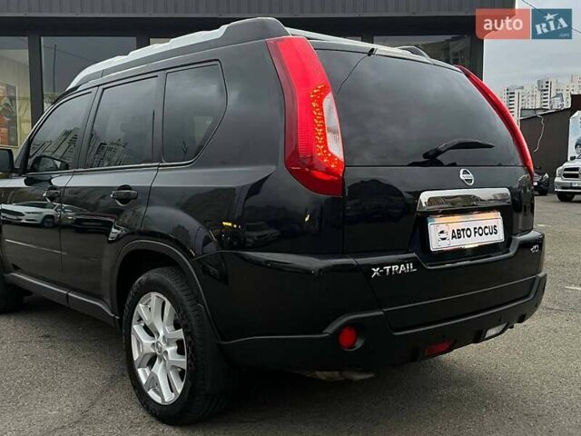 Черный Ниссан ИксТрейл, объемом двигателя 2 л и пробегом 250 тыс. км за 12990 $, фото 5 на Automoto.ua