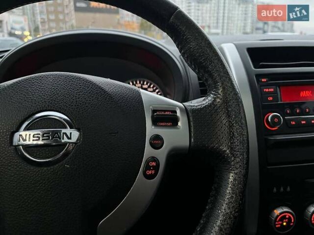 Черный Ниссан ИксТрейл, объемом двигателя 2 л и пробегом 250 тыс. км за 12990 $, фото 24 на Automoto.ua