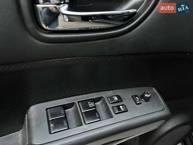 Черный Ниссан ИксТрейл, объемом двигателя 2 л и пробегом 250 тыс. км за 12990 $, фото 17 на Automoto.ua