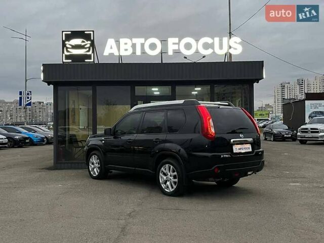 Черный Ниссан ИксТрейл, объемом двигателя 2 л и пробегом 250 тыс. км за 12990 $, фото 4 на Automoto.ua