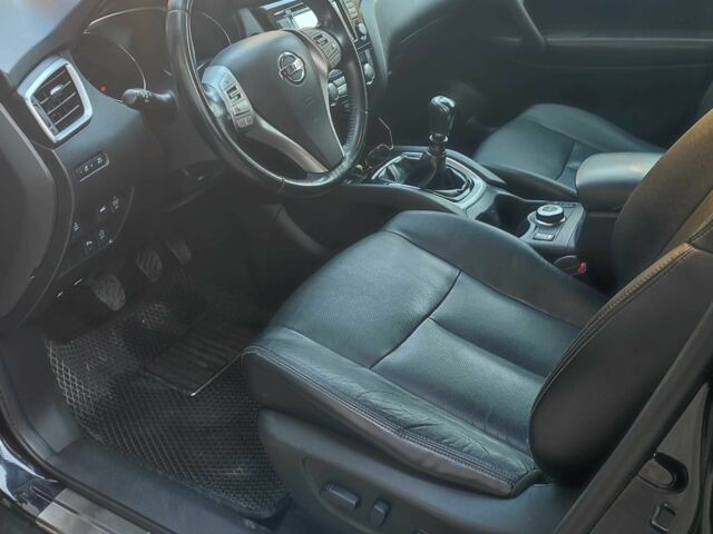 Черный Ниссан ИксТрейл, объемом двигателя 1.6 л и пробегом 223 тыс. км за 15000 $, фото 18 на Automoto.ua