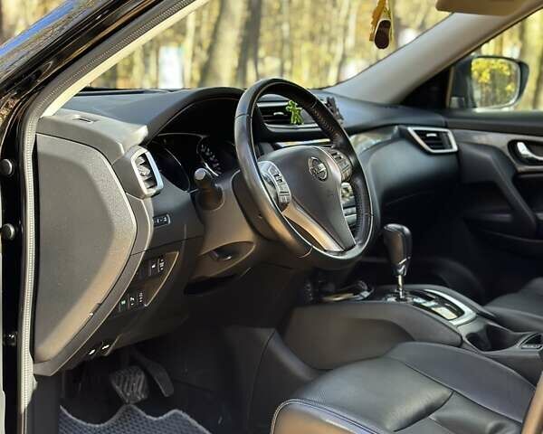 Черный Ниссан ИксТрейл, объемом двигателя 1.6 л и пробегом 223 тыс. км за 14199 $, фото 7 на Automoto.ua