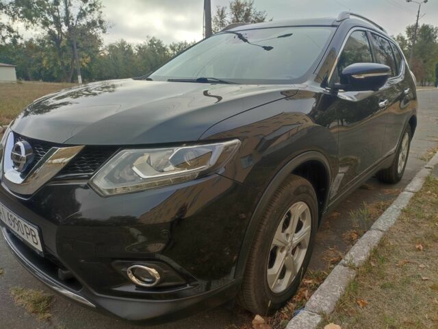 Черный Ниссан ИксТрейл, объемом двигателя 1.6 л и пробегом 223 тыс. км за 15000 $, фото 4 на Automoto.ua