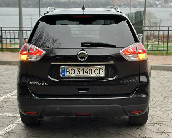 Черный Ниссан ИксТрейл, объемом двигателя 1.6 л и пробегом 200 тыс. км за 16300 $, фото 52 на Automoto.ua