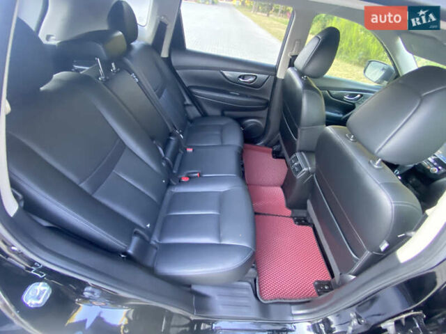 Черный Ниссан ИксТрейл, объемом двигателя 1.6 л и пробегом 104 тыс. км за 16999 $, фото 5 на Automoto.ua