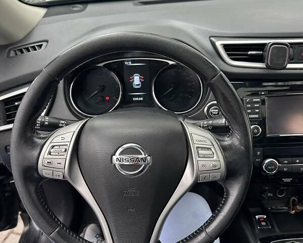 Черный Ниссан ИксТрейл, объемом двигателя 1.6 л и пробегом 230 тыс. км за 14200 $, фото 2 на Automoto.ua