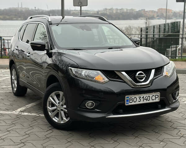 Черный Ниссан ИксТрейл, объемом двигателя 1.6 л и пробегом 200 тыс. км за 16300 $, фото 9 на Automoto.ua