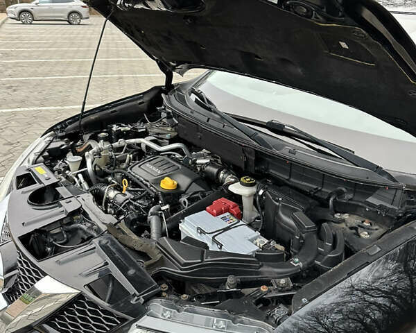 Черный Ниссан ИксТрейл, объемом двигателя 1.6 л и пробегом 200 тыс. км за 16300 $, фото 137 на Automoto.ua