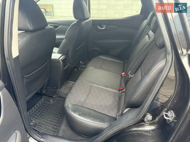 Черный Ниссан ИксТрейл, объемом двигателя 1.6 л и пробегом 130 тыс. км за 15300 $, фото 14 на Automoto.ua