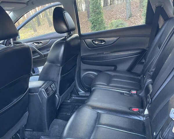 Черный Ниссан ИксТрейл, объемом двигателя 1.6 л и пробегом 180 тыс. км за 15900 $, фото 28 на Automoto.ua