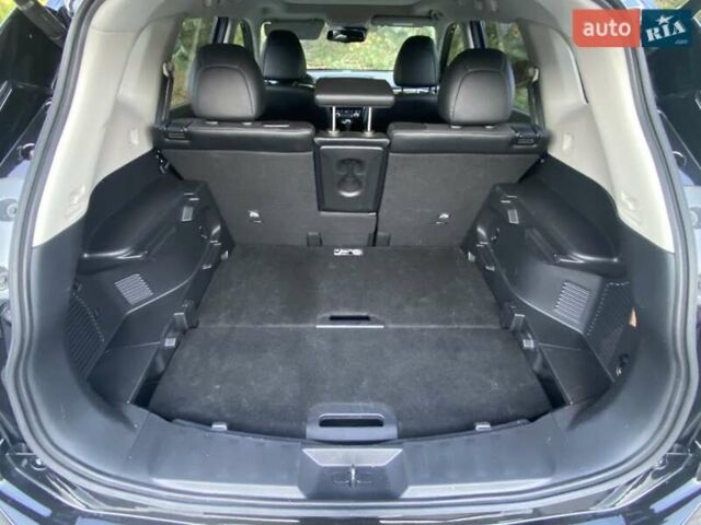 Черный Ниссан ИксТрейл, объемом двигателя 1.6 л и пробегом 104 тыс. км за 16950 $, фото 6 на Automoto.ua