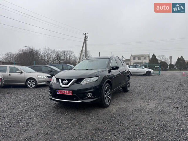 Черный Ниссан ИксТрейл, объемом двигателя 1.6 л и пробегом 230 тыс. км за 14990 $, фото 1 на Automoto.ua