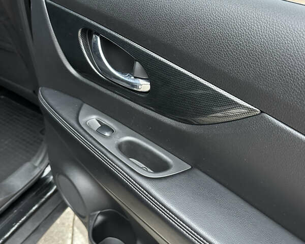 Черный Ниссан ИксТрейл, объемом двигателя 1.6 л и пробегом 200 тыс. км за 16300 $, фото 115 на Automoto.ua