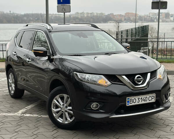 Черный Ниссан ИксТрейл, объемом двигателя 1.6 л и пробегом 200 тыс. км за 16300 $, фото 6 на Automoto.ua