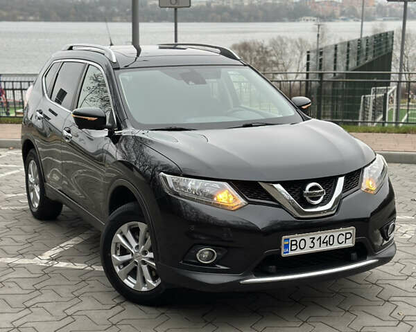 Черный Ниссан ИксТрейл, объемом двигателя 1.6 л и пробегом 200 тыс. км за 16300 $, фото 10 на Automoto.ua