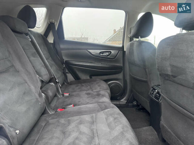 Черный Ниссан ИксТрейл, объемом двигателя 1.6 л и пробегом 230 тыс. км за 14990 $, фото 35 на Automoto.ua