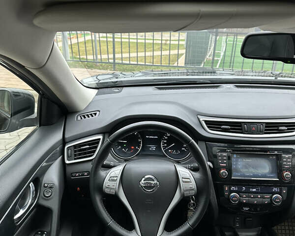 Черный Ниссан ИксТрейл, объемом двигателя 1.6 л и пробегом 200 тыс. км за 16300 $, фото 85 на Automoto.ua