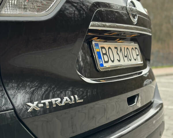 Черный Ниссан ИксТрейл, объемом двигателя 1.6 л и пробегом 200 тыс. км за 16300 $, фото 58 на Automoto.ua