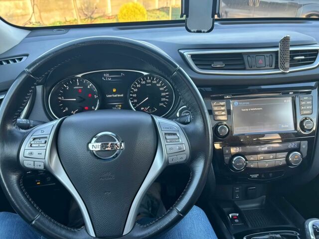 Черный Ниссан ИксТрейл, объемом двигателя 1.6 л и пробегом 78 тыс. км за 10900 $, фото 9 на Automoto.ua