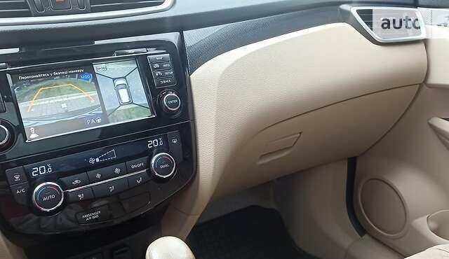 Черный Ниссан ИксТрейл, объемом двигателя 1.6 л и пробегом 230 тыс. км за 16000 $, фото 7 на Automoto.ua