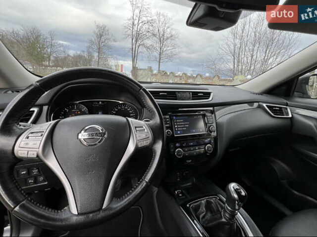 Черный Ниссан ИксТрейл, объемом двигателя 1.6 л и пробегом 211 тыс. км за 16200 $, фото 10 на Automoto.ua