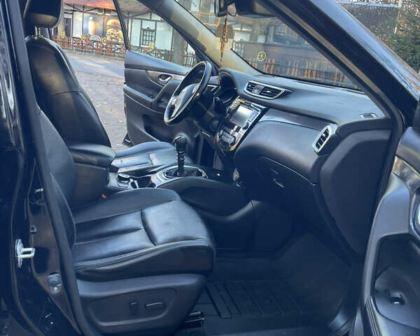 Черный Ниссан ИксТрейл, объемом двигателя 1.6 л и пробегом 180 тыс. км за 15900 $, фото 24 на Automoto.ua