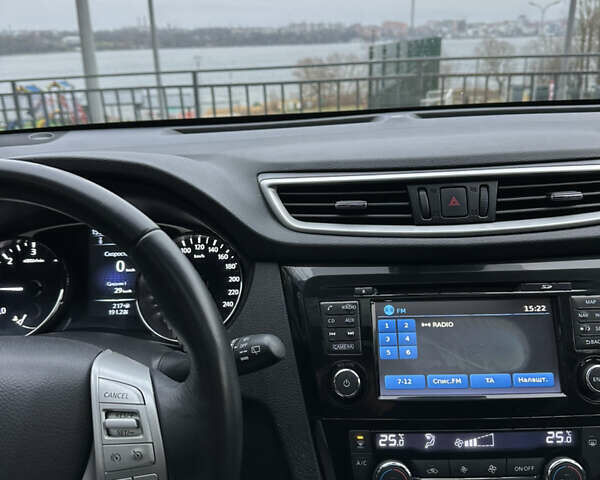 Черный Ниссан ИксТрейл, объемом двигателя 1.6 л и пробегом 200 тыс. км за 16300 $, фото 94 на Automoto.ua