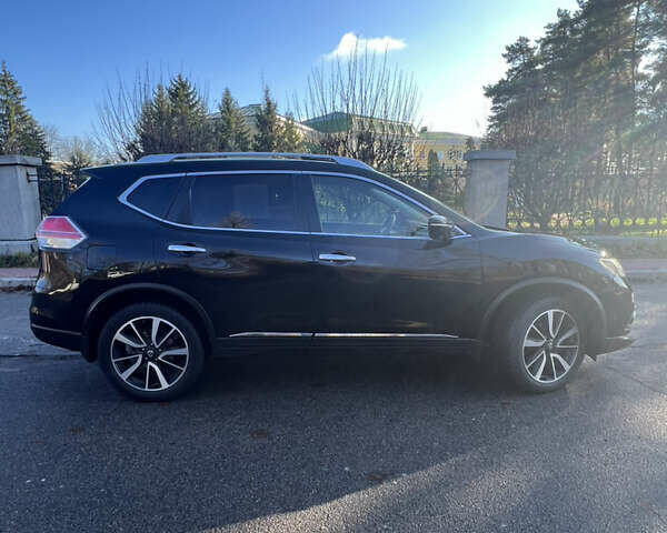 Черный Ниссан ИксТрейл, объемом двигателя 1.6 л и пробегом 211 тыс. км за 16200 $, фото 4 на Automoto.ua