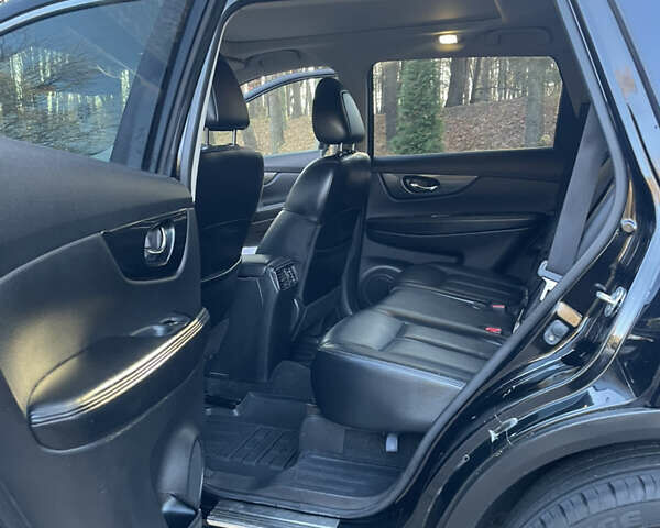 Черный Ниссан ИксТрейл, объемом двигателя 1.6 л и пробегом 180 тыс. км за 15900 $, фото 27 на Automoto.ua