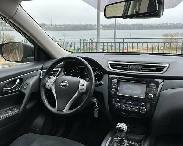 Черный Ниссан ИксТрейл, объемом двигателя 1.6 л и пробегом 200 тыс. км за 16300 $, фото 81 на Automoto.ua