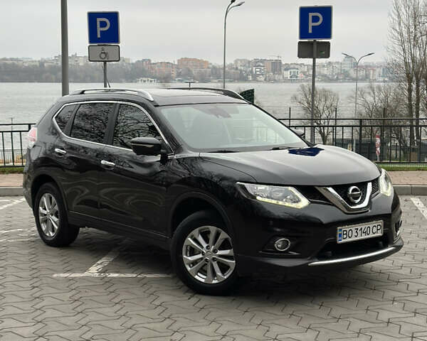 Черный Ниссан ИксТрейл, объемом двигателя 1.6 л и пробегом 200 тыс. км за 16300 $, фото 2 на Automoto.ua