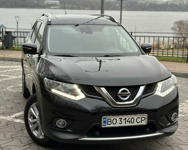 Черный Ниссан ИксТрейл, объемом двигателя 1.6 л и пробегом 200 тыс. км за 16300 $, фото 3 на Automoto.ua