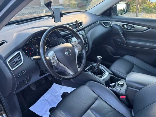 Черный Ниссан ИксТрейл, объемом двигателя 1.6 л и пробегом 78 тыс. км за 10900 $, фото 8 на Automoto.ua